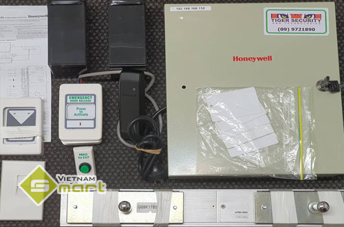 Bộ điều khiển trung tâm Honeywell IP-AK2 Bộ điều khiển 2 cửa Honeywell IP-AK2