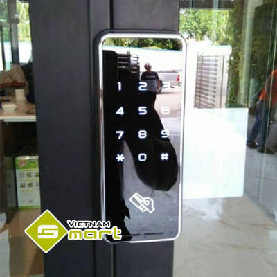 Mặt ngoài của khóa thẻ từ EPIC Touch hook