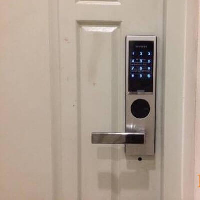 Khóa thẻ từ và mã PIN Samsung SHS-H635FMS/EN Lắp đặt khóa cửa thẻ từ mã số SHS-H635 cho cửa gỗ chung cư