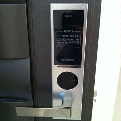 Khóa thẻ từ và mã PIN Samsung SHS-H635FMS/EN Lắp đặt khóa cửa thẻ từ mã số SHS-H635 cho cửa gỗ chung cư