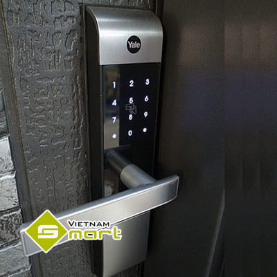 Khóa thẻ từ và mã PIN Yale YDM-3109 Khóa điện tử YDM3109 lắp đặt thực tế