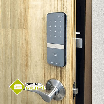 Khóa thẻ từ và mã PIN Yale YDR-323 Mặt ngoài của khóa thẻ từ Yale YDR-323