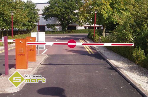 Barrier tự động FAAC 620 STD Ứng dụng cho barrier tự động 620 STD cho lối vào khu công nghiêp