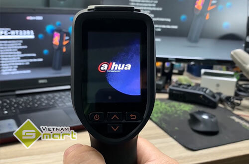 Camera đo thân nhiệt cầm tay Dahua DH-TPC-HT2201 Cận cảnh camera thân nhiệt cầm tay Dahua DH-TPC-HT2201