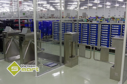 Lắp đặt cổng phân làn kết hợp thiết bị đo tĩnh điện cho công ty Systech