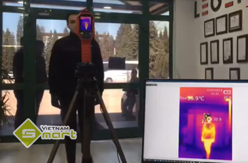 Camera thân nhiệt cầm tay ZK-178S Hình ảnh sử dụng thiết bị đo thân nhiệt ZKTeco ZK 178S tại đơn vị sử dụng