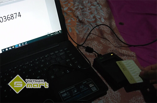 Test model đầu đọc thẻ CR206-T05 với máy tính