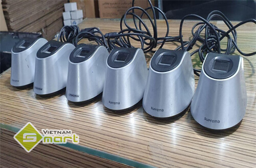 BioMini Plus 2 nhỏ dọn dễ dàng để bàn mà không hề chiếm diện tích