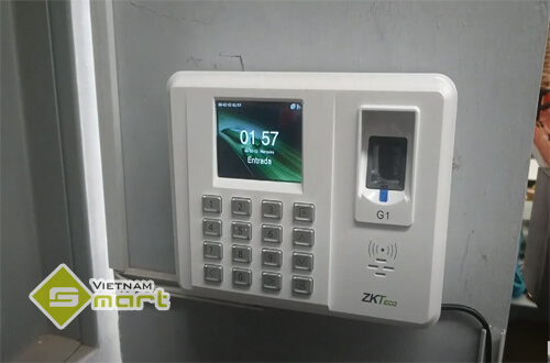 Máy chấm công vân tay thẻ ZKTeco G1 được ứng dụng cho kiểm soát nhân viên cho doanh nghiệp