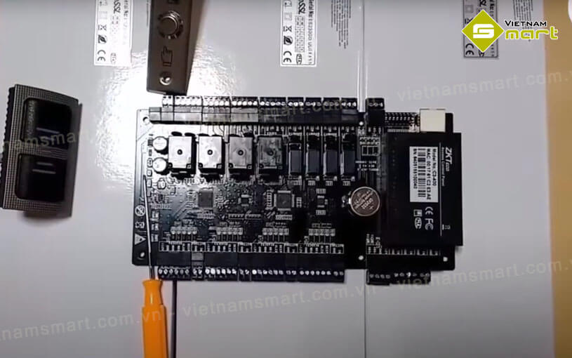 Bộ điều khiển trung tâm ZKTeco C3-400-PackageB Bộ điều khiển trung tâm ZKTeco C3-400-PackageB