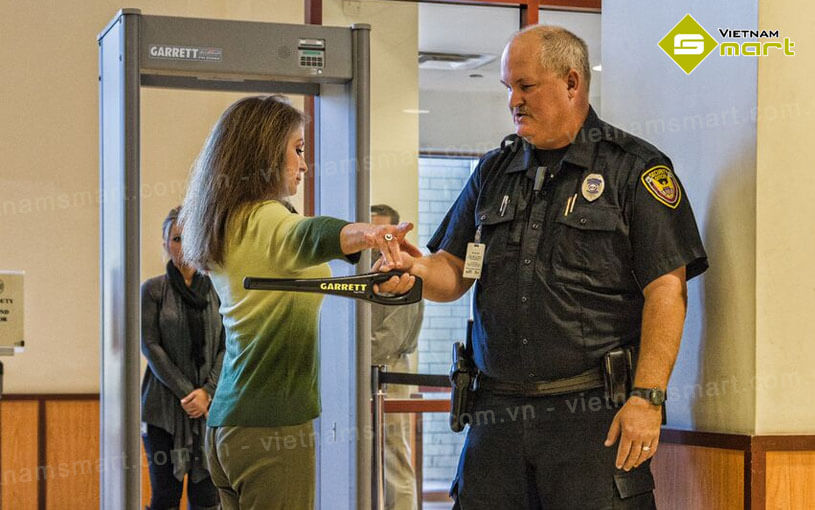 Giới thiệu về máy dò kim loại cầm tay Garrett 1165800