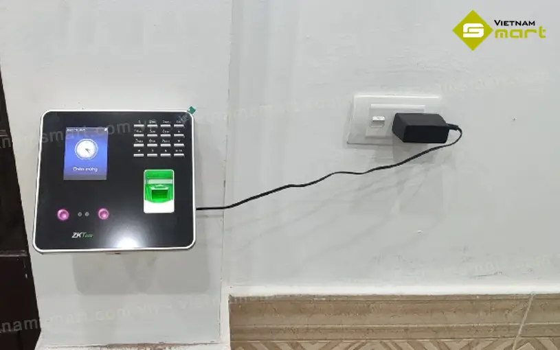 Máy chấm công khuôn mặt và vân tay ZKTeco MB20 Máy chấm công khuôn mặt ZKTeco MB20 nhỏ gọn và rất tiện ích