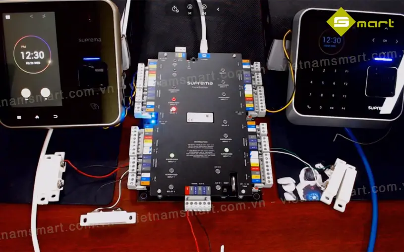 Bộ điều khiển kiểm soát cửa Suprema CoreStation CS-40 Suprema CoreStation CS-40