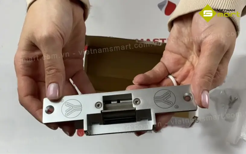 Khóa lẫy điện công nghệ Yli YS-130NO Giới thiệu khóa lẫy điện công nghệ Yli YS-130NO