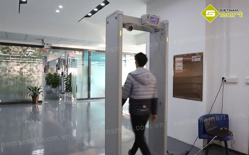 Cổng dò kim loại và đo thân nhiệt Dahua DHI-ISC-D718-T Khả năng làm việc của DHI-ISC-D718-T hiện đại và đáng chú ý với nhiều tính năng nổi bật