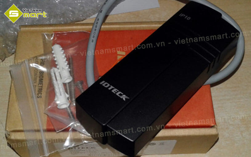 Đầu đọc thẻ cảm ứng IDTeck IP10