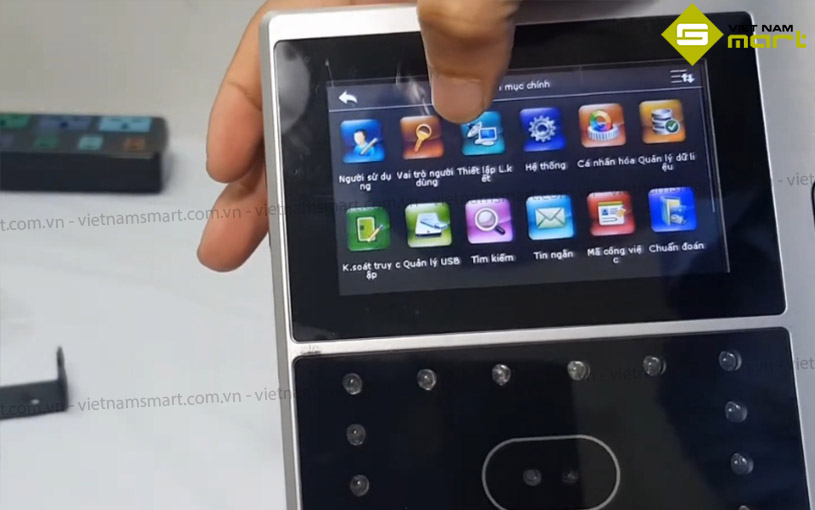 Máy chấm công khuôn mặt Gigata FA-113 Gigata FA-113 có giao diện tiếng Việt