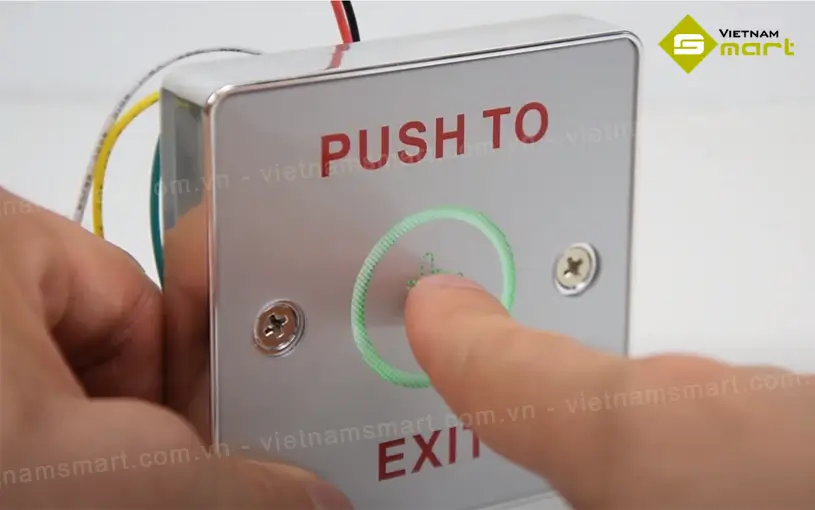 Nút bấm mở cửa Yli TSK-830B (LED) sử dụng công nghệ cảm ứng