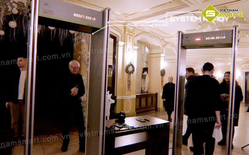 Cổng dò kim loại và đo thân nhiệt ZKTeco ZK-D1065TDM Giưới thiệu về cổng dò kim loại và đo thân nhiệt ZKTeco ZK-D1065TDM