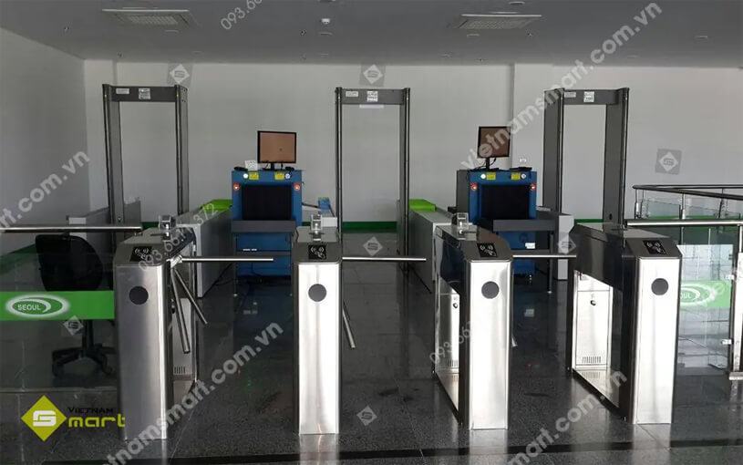Cổng dò kim loại Safeway AT-300B Cổng dò kim loại Safeway AT-300B được lắp đặt tại dự án trọng điểm bởi VietnamSmart