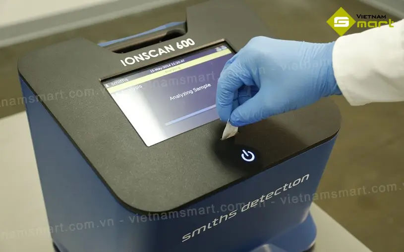 Máy dò chất nổ và ma túy IONSCAN 600 Cận cảnh máy dò chất nổ và ma túy IONSCAN 600