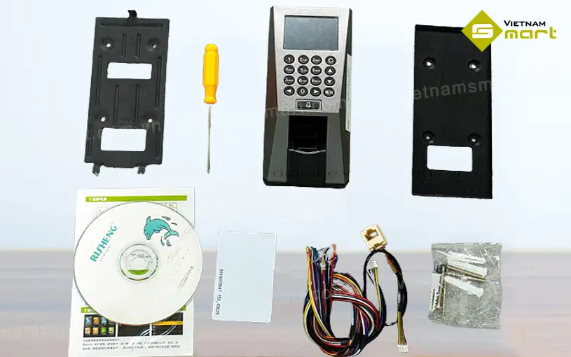 Giới thiệu về máy chấm công vân tay thẻ ZKTeco F18/ID