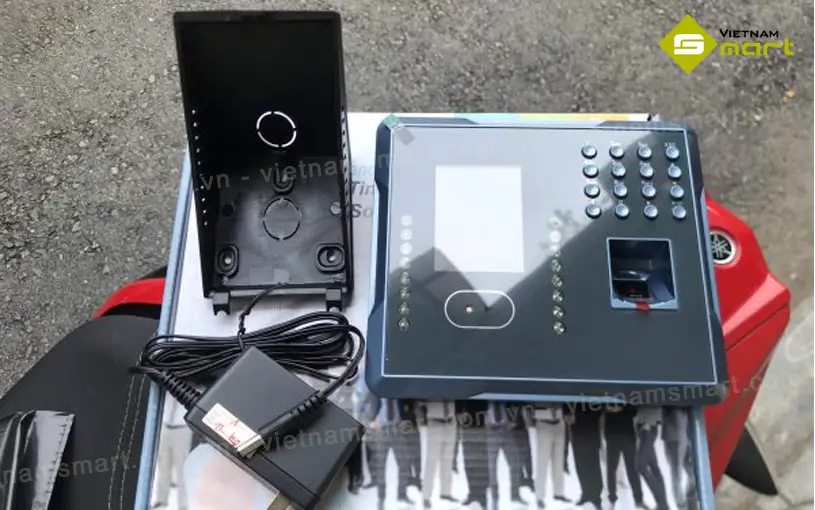 Trọn bộ sản phẩm máy chấm công khuôn mặt ZKTeco MB160