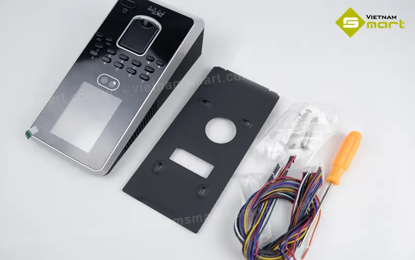 Máy chấm công khuôn mặt ZKTeco MultiBio 800 Máy chấm công MultiBio 800 cùng các phụ kiện