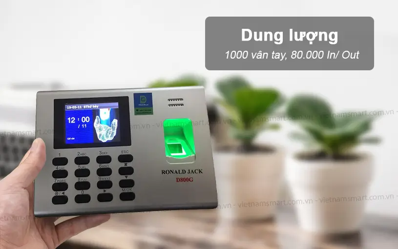 Ronald Jack D800G lưu trữ được tới 80.000 lượt chấm công ra vào