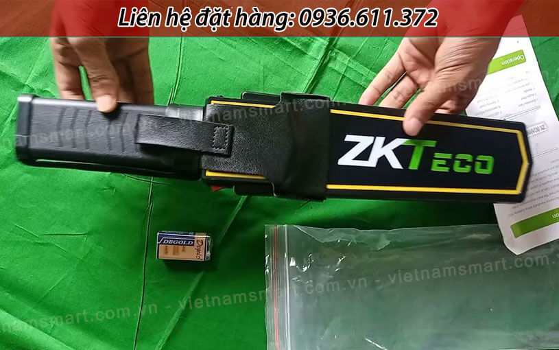 Máy dò kim loại cầm tay ZKTeco ZK-D100S VietnamSmart - Đơn vị bán máy dò kim loại ZK-D100S chính hãng giá rẻ nhất thị trường