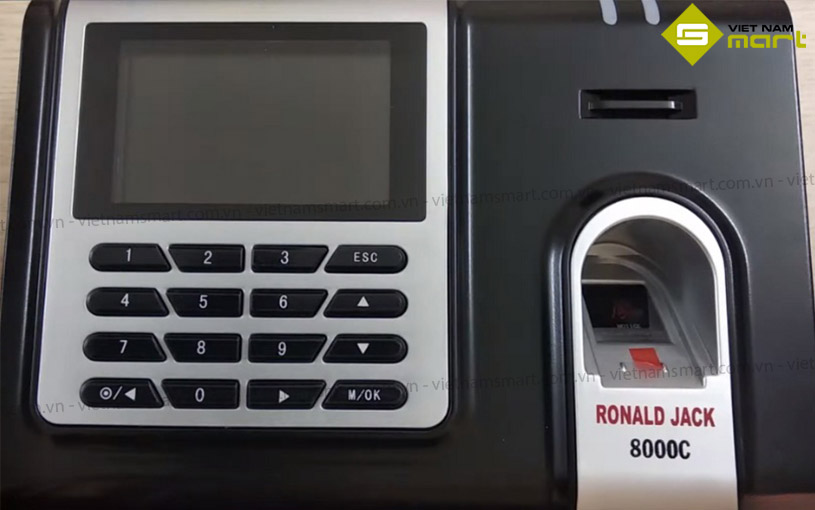 Cận cảnh máy chấm công RJ-8000C