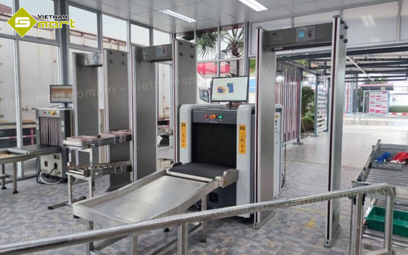 Cổng dò kim loại ZKTeco ZK-D2180 được lắp đặt cho hệ thống kiểm tra an ninh