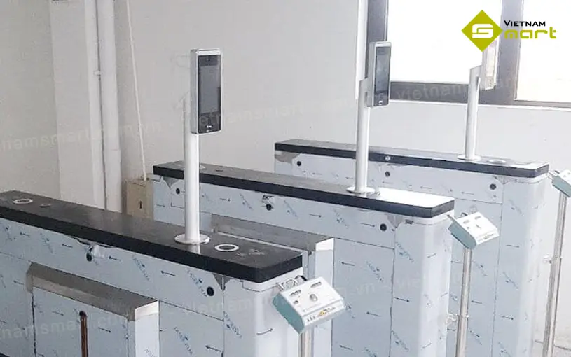 Màn hình LCD của Cổng Flap Barrier ZKTeco FBL700
