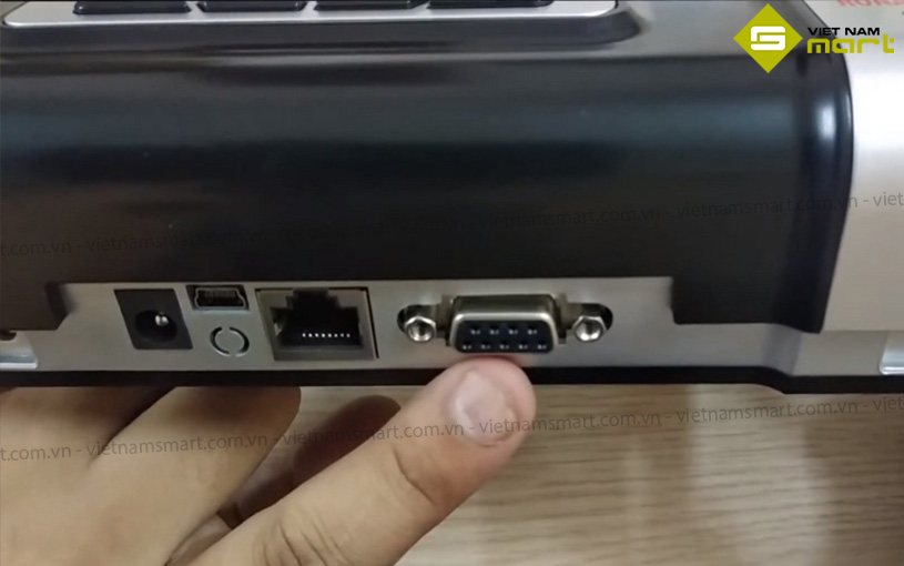 Cổng kết nối của thiết bị chấm công vân tay RJ-8000C