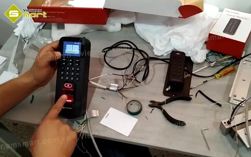 Đầu đọc thẻ EM Hikvision DS-K1802EK Hikvision DS-K1802EK