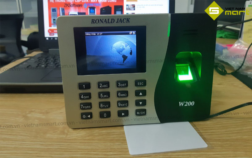 Mẫu máy chấm công Ronald Jack W200