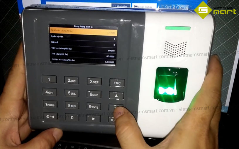 Máy chấm công vân tay Gigata GT100 Mẫu máy chấm công Gigata GT100