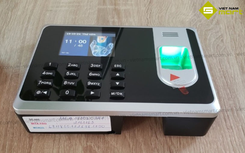 Máy chấm công vân tay GiGaTa T8A Model Gigata T8 có thiết kế nhỏ gọn và dễ lắp đặt