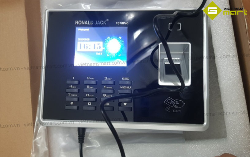 Máy chấm công vân tay Ronald Jack F678 Pro Mẫu máy chấm công vân tay Ronald Jack F678Pro