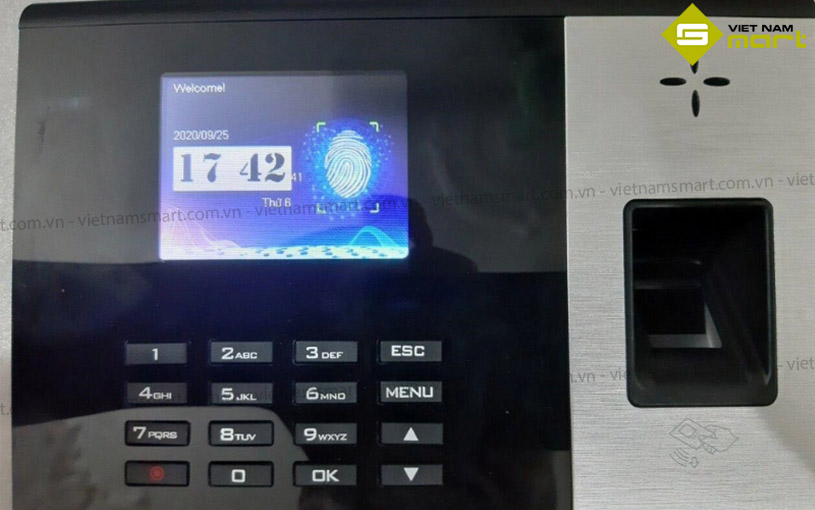 RJ-3800 có màn hình màu sắc nét