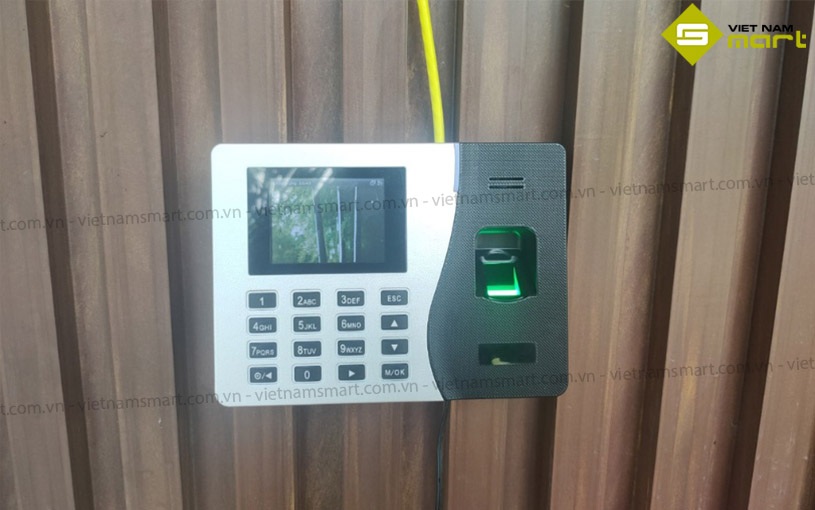 Máy chấm công vân tay Ronald Jack ST300 Ronald Jack ST300 treo tường