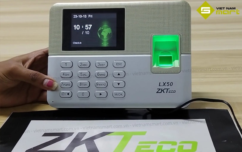 Máy chấm công vân tay ZKTeco LX50 Thiết kế máy chấm công LX50 nhỏ gọn và hiện đại
