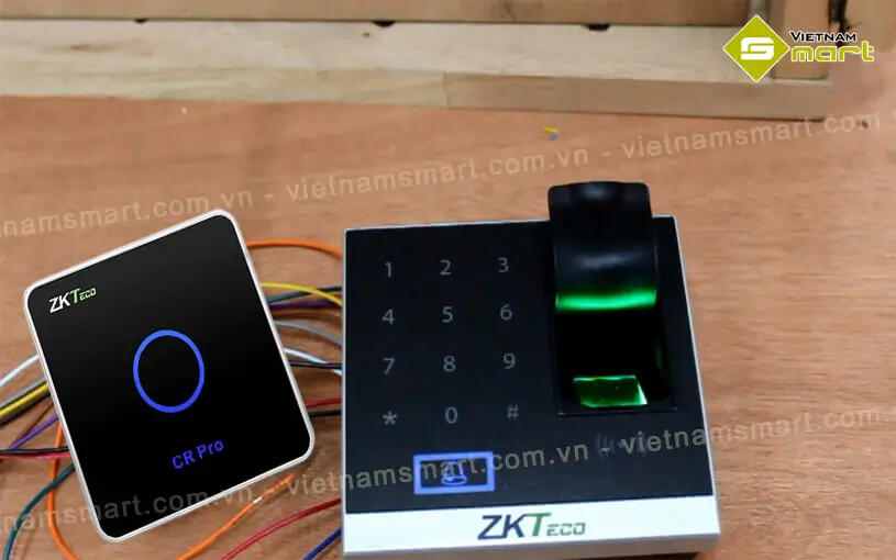 Đầu đọc thẻ phụ ZKTeco CR Pro ZKTeco CR Pro