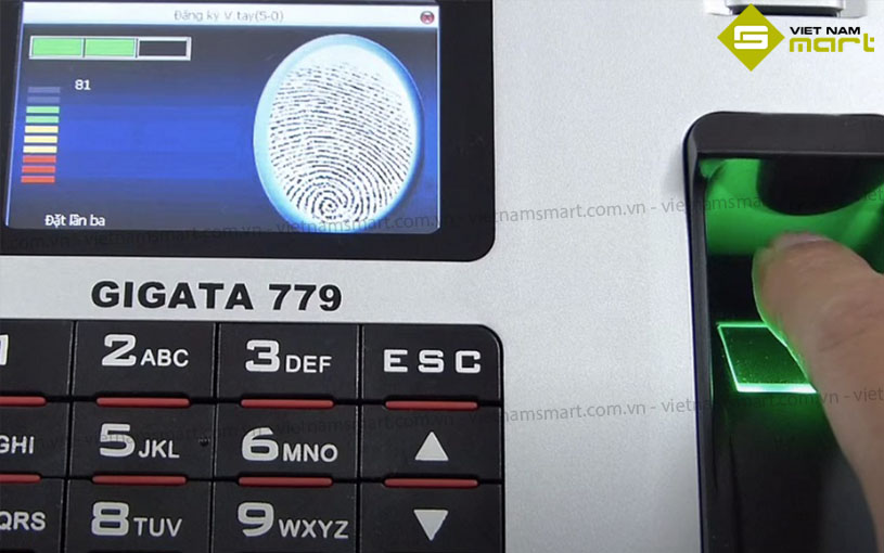 Máy chấm công vân tay Gigata 779 Kiểm thử thiết bị Gigata-779 trước khi lắp đặt