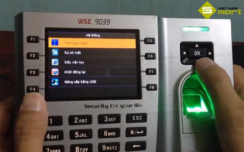Máy chấm công vân tay thẻ Wise Eye WSE-9039 Model WSE-9039 hỗ trợ tiếng Việt dễ thao tác