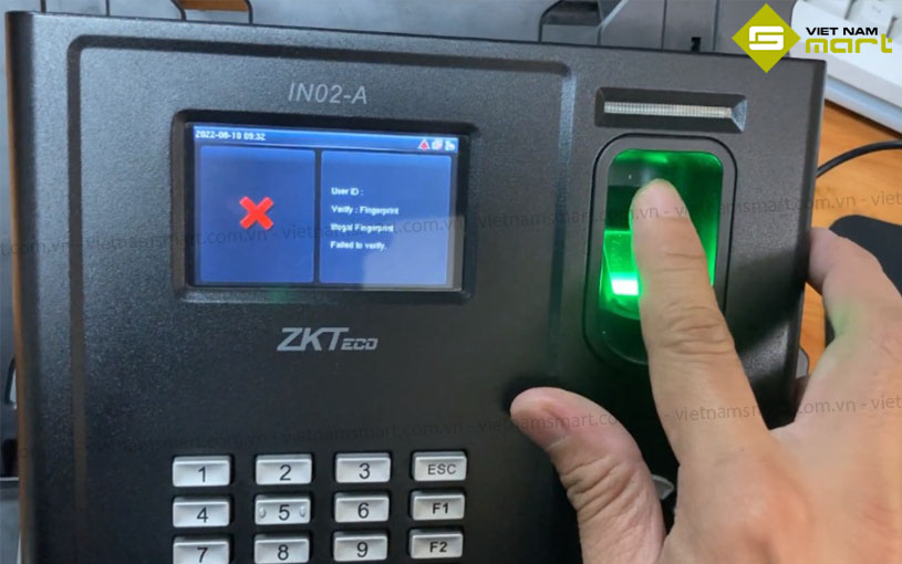 Máy chấm công vân tay ZKTeco IN02A Model ZK IN02 xác minh nhanh chóng với màn hình báo thông tin
