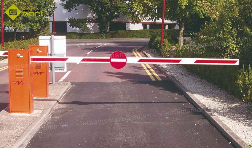 TOP 3 các mẫu barrier tự động cho làn ô tô giá tốt nhất hiện nay Barrier FAAC 620 Rapid sử dụng động cơ thủy lực