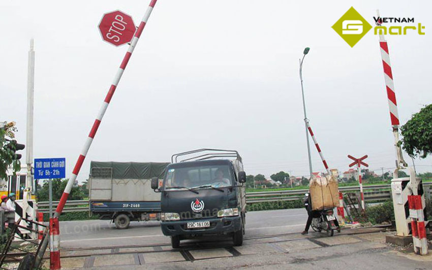 Barrier tự động cho đường sắt | Giải pháp hiện đại đảm bảo an toàn giao thông Barrier tự động cho đường sắt ngăn chặn phương tiện hiệu quả