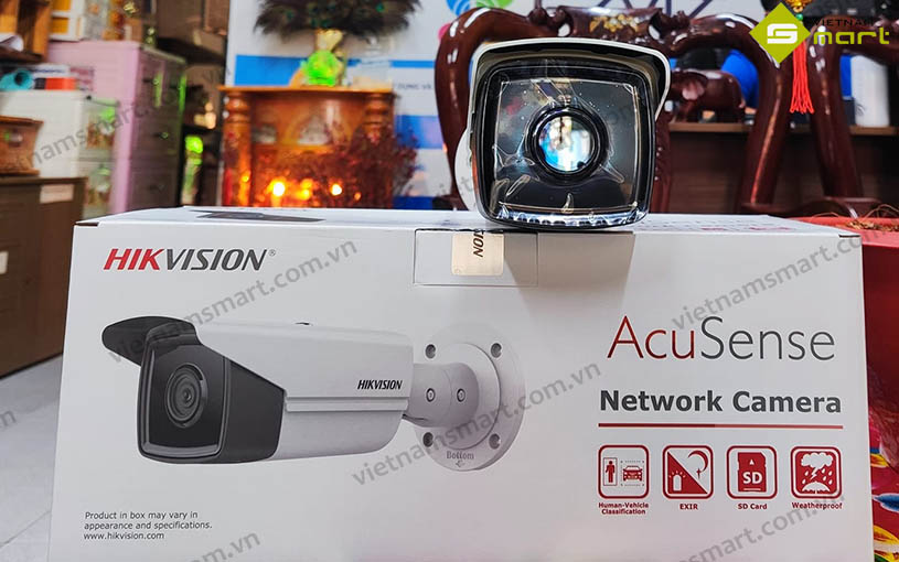 Cận cảnh camera Acusense DS-2CD2T43G2-4I