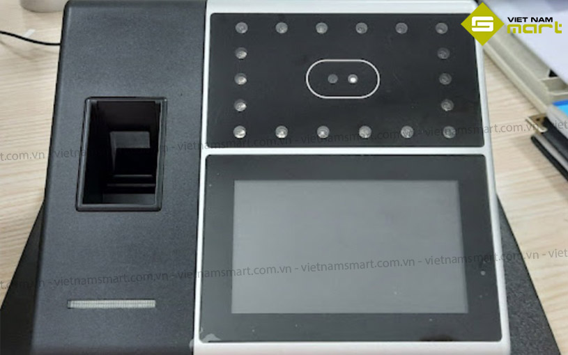 Máy chấm công khuôn mặt Ronald Jack IFace302 Cận cảnh máy chấm công khuôn mặt IFace 302 Ronald Jack